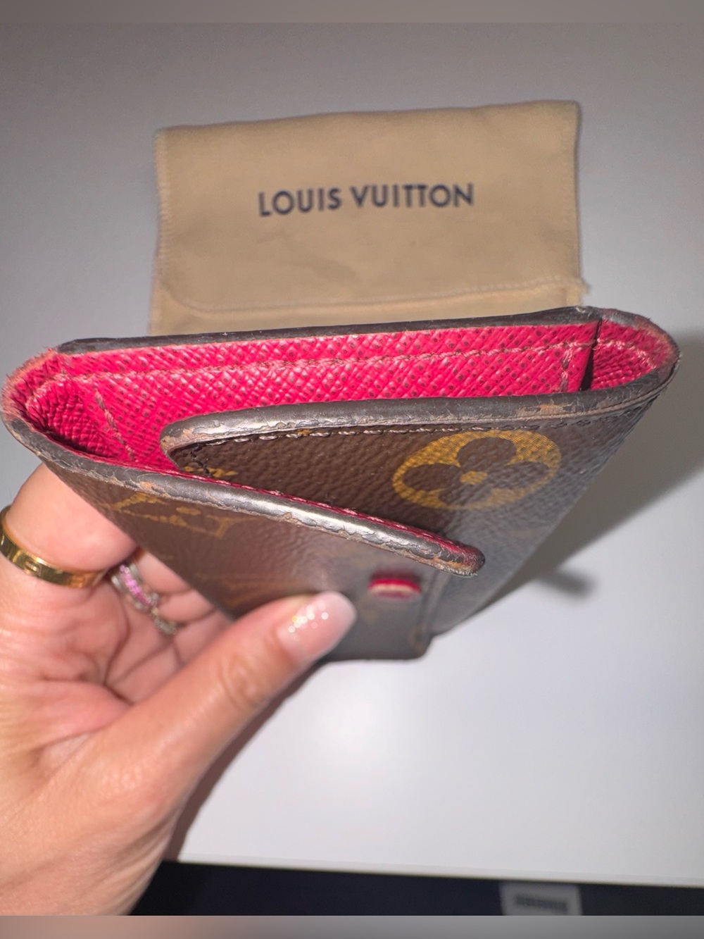 LOUIS VUITTON Monogram 6 Key Multicles Holder Fuchsia - Picture 14 of 16